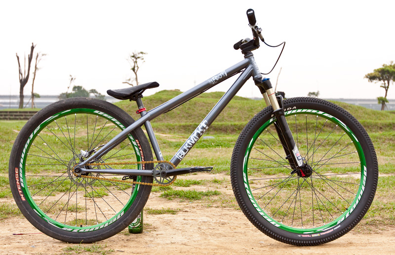 10 bike. Вилка BLKMRKT MTB. Blackmarket Riot. Black Market Riot. BLKMRKT BMX.