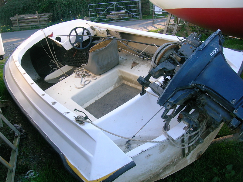 New project.....The red undercoat is where there is a small crack. no hull damage. Needs a bit of paint and a clean. Engine rebuild and new cowling and seat. Engine is currently seized but was running prior to this. Its a 40HP YAMAHA