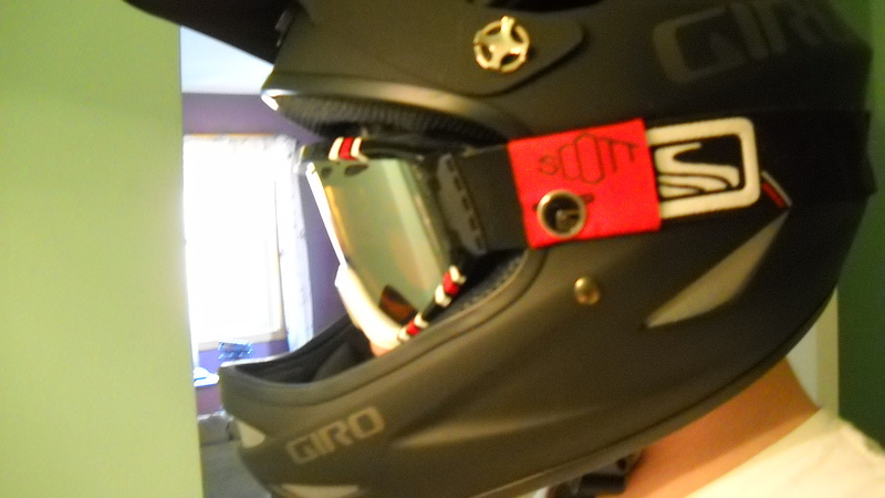 new 2010 giro remedy helmet and scott goggles