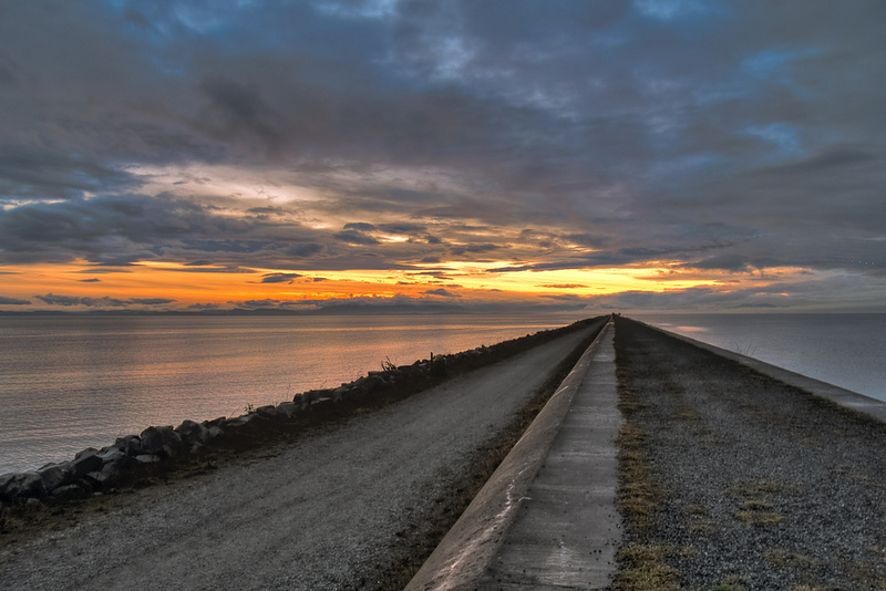 sunset task



I biked to the Vancouver airports pier, this is a 3 image HDR