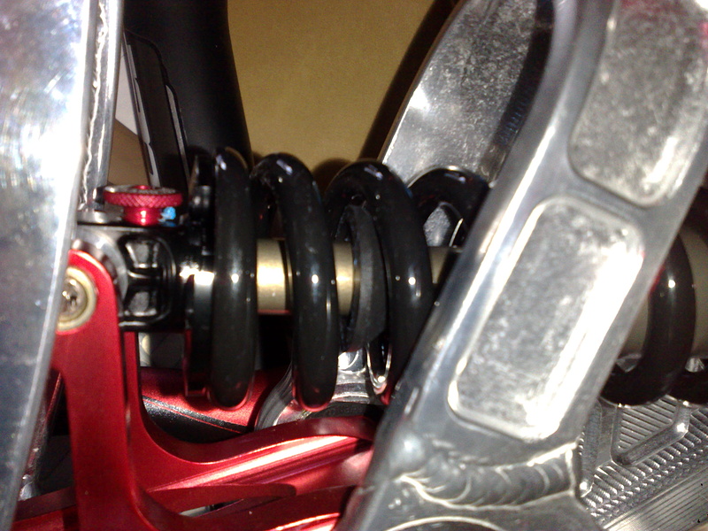 Legend MK2

improved rc 4.0 thicker shock rod (they break i heard ?)

and steel insert for eyelet bolt !