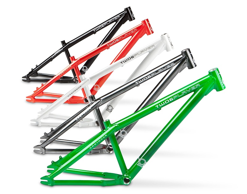 Two6Player frame. Final version. Real colors. Little heavier to make the construction even stronger but still only 2,02 kg !! dartmoor-bikes.com