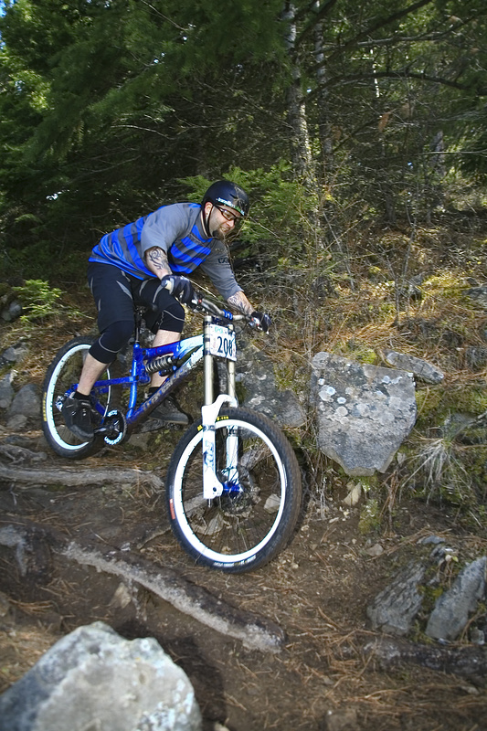 The DIRTY FINGERS Dog River Enduro Date is June 11th and 12th! Pinkbike