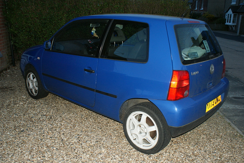 a picture of my Lupo. Sitting pretty high atm, but it will be all good once i get some coilovers and some steelies :)