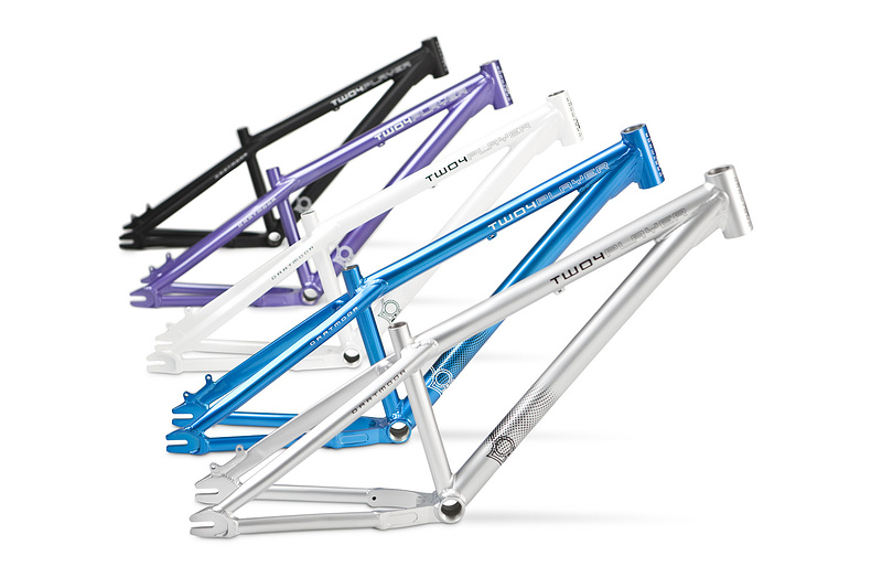 Two4Player frame. Final version. Real colors. Little heavier to make the construction even stronger but still only 1,94 kg !! dartmoor-bikes.com