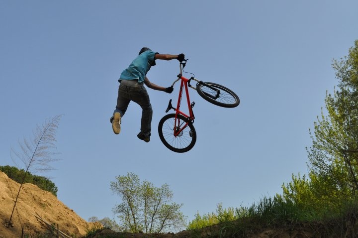 Attempt of tail whip, photo by Tom Calas