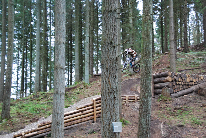 Spot the rider!
@Downhill/freeride track in Rold - Photo Morten Schnack.