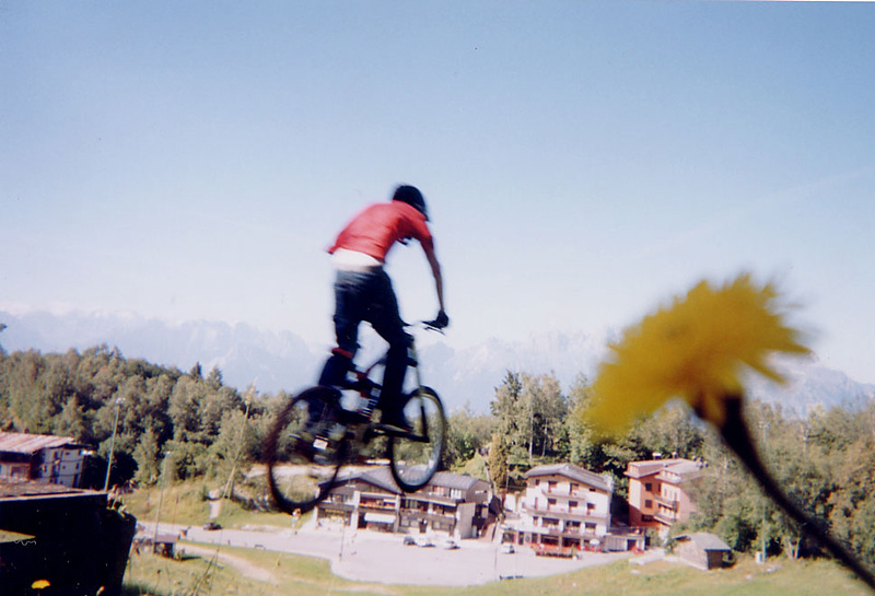 riding the old world cup course at nevegal... circa 2003!