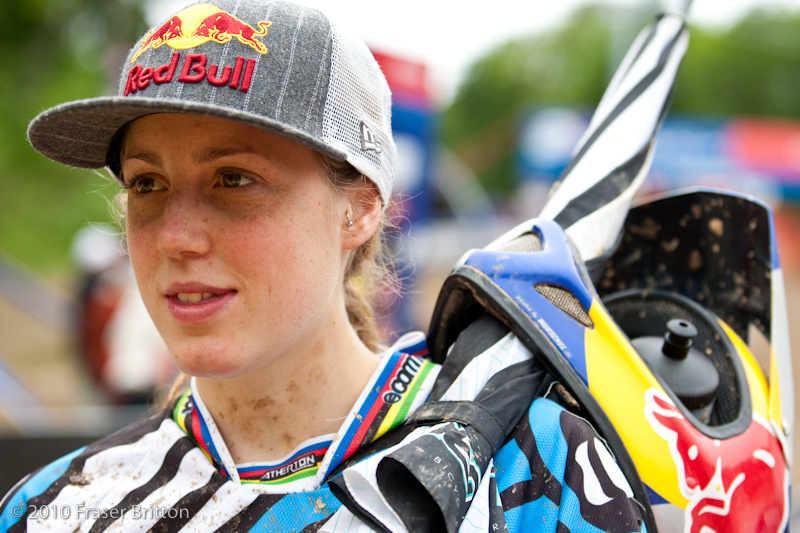 Rachel has a broken finger and smashed herself on the finish line double on Saturday, knocking herself out in the process. She is a trooper and took home the win on Sunday.