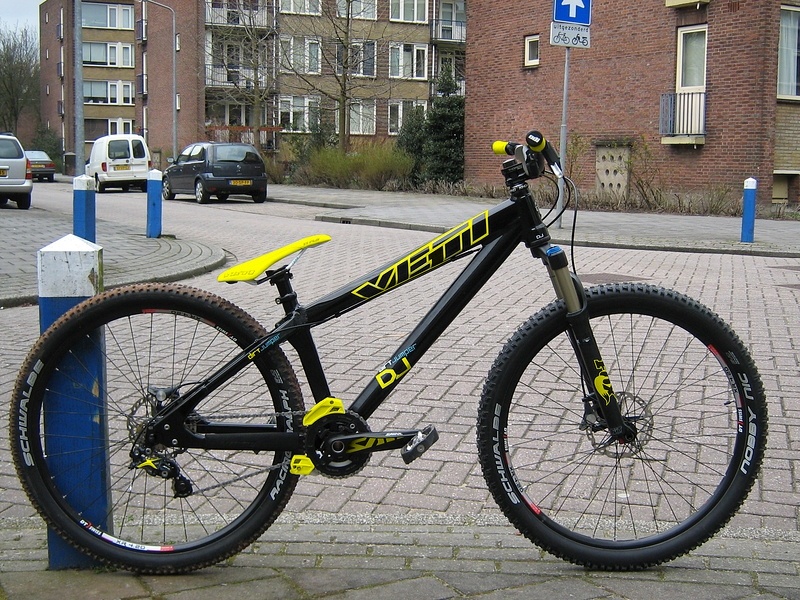 Yeti DJ at GIMP in Dorset, United Kingdom photo by SirDirtyBIker