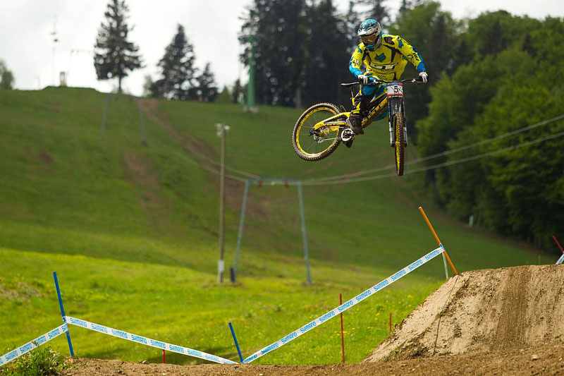 not my photo. just tried to ps the camera man out better. original
http://www.pinkbike.com/photo/5062572/