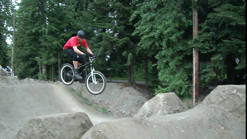 Day two in Whistler and second day ever dirt-jumping.  Pretty pleased I got through the middle set.