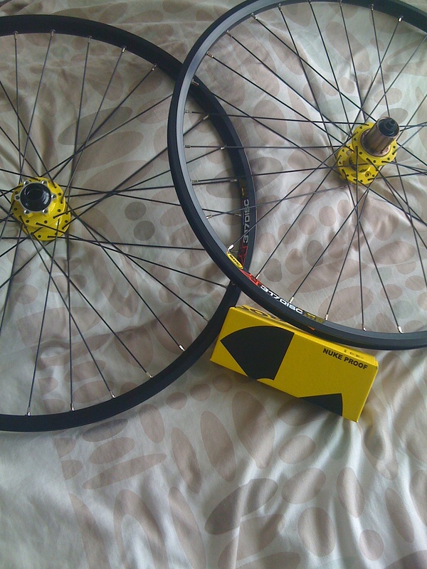 nuke proof generator hubs laced to mavic xm317 rims front and rear mint condition £130