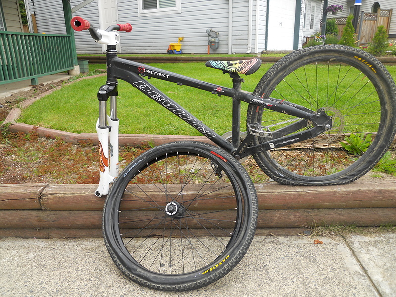 devinci for sale/trade for bmx. brake is included but not showbn.