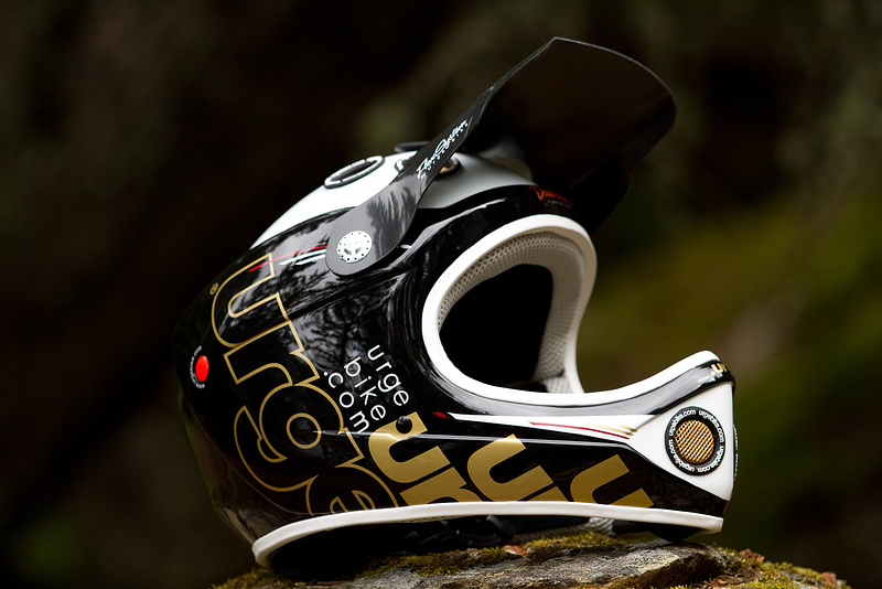 Urge 2024 enduromatic helmet