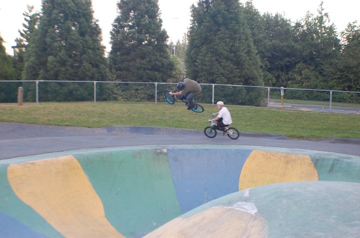 Pretty much just goon riding
James vandekamp airing out the gravity bowl
