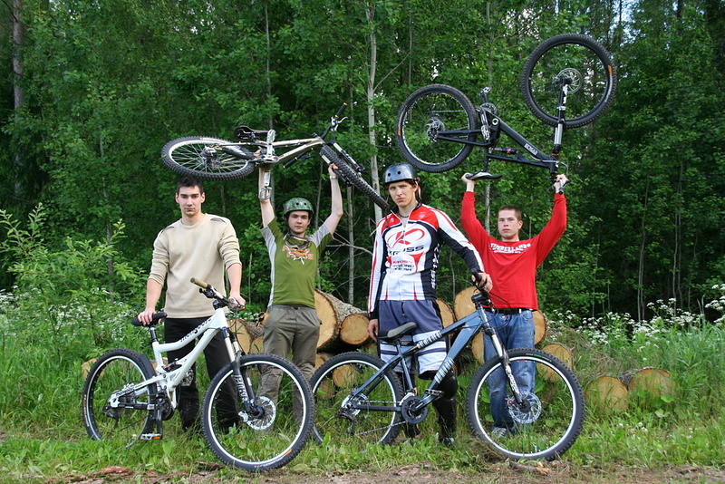 no ride without a nice group picture. shot by Külli Tedre