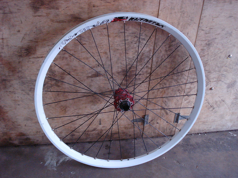 specialized tri spoke front wheel