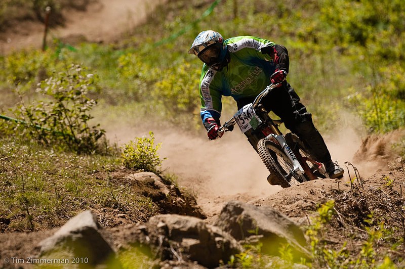 Fluidride DH at Mt. Hood Ski Bowl on June 27th, 2010

Hit me up if you identify yourself!