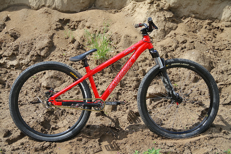 santa cruz jackal complete bike