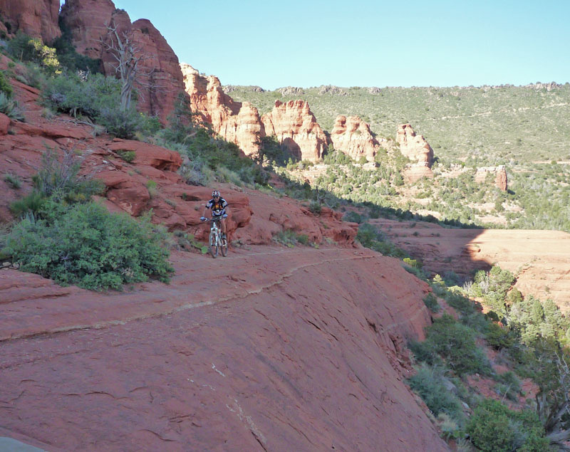 The easy way to get to the Damifino - Hangover saddle via cowpies.