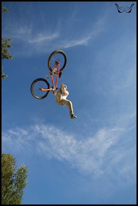 Tailwhip from below