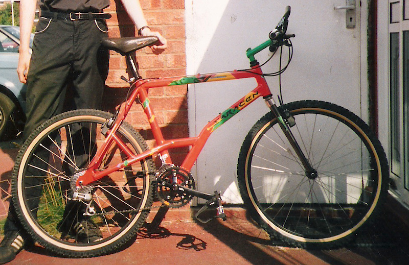 My first proper mountain bike, when i was 17 - a saracen trekker competition hydrotech - around '91