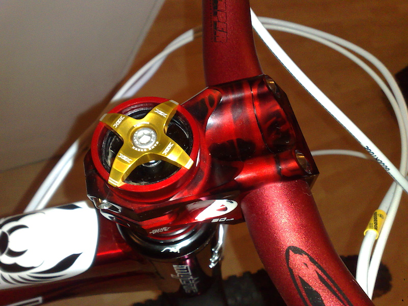 awesome topcap.. ohh and stem ;)
banshee legend MK2