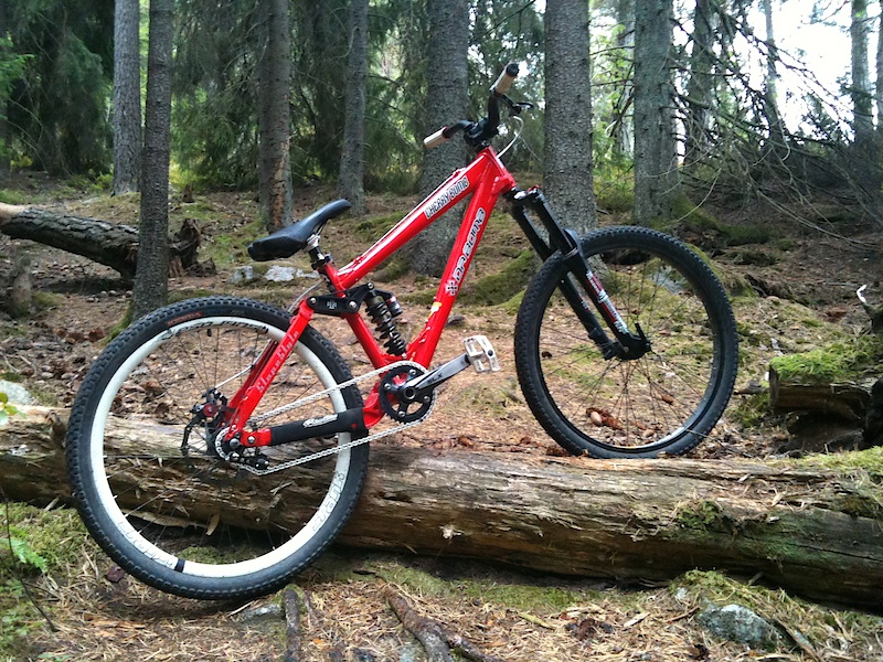 The cherrybomb with my friends 26" wheels.
Front brake, a new bar and gears would be nice.