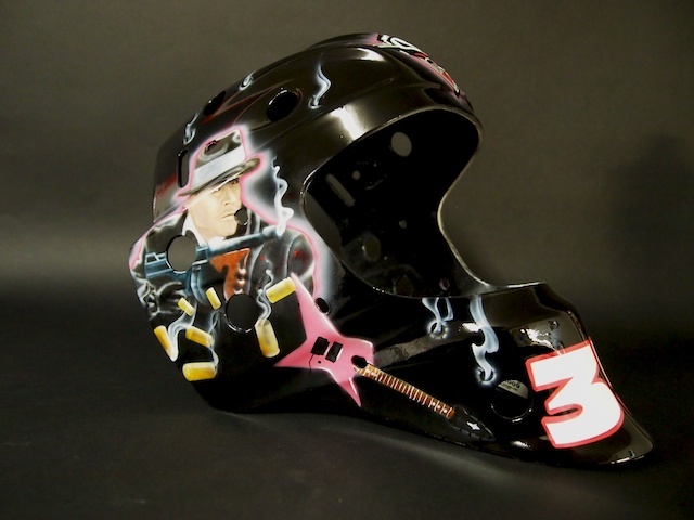 Calgary Hitmen Goalie Mask by Pain Inc Designs

http://www.painincdesigns.com