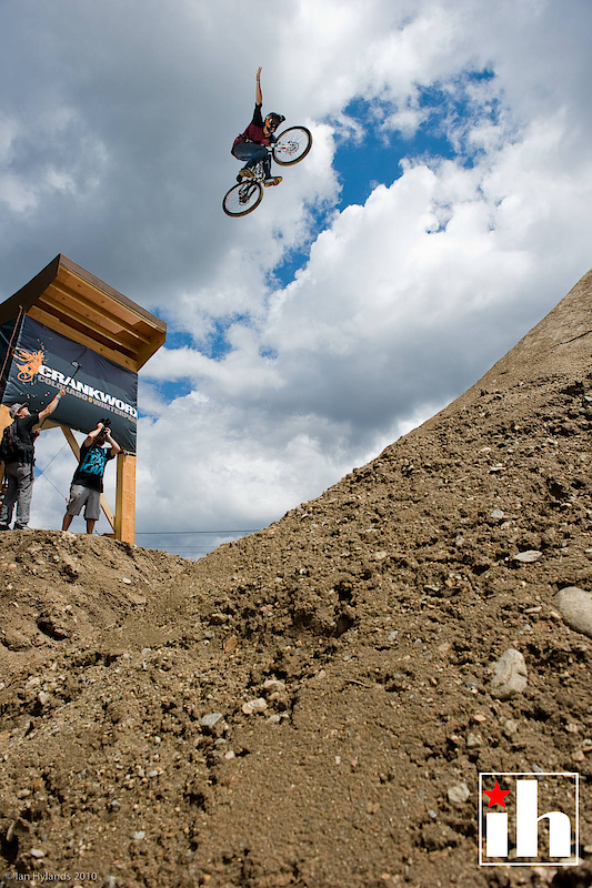tuck no hander during slopestyle qualifying