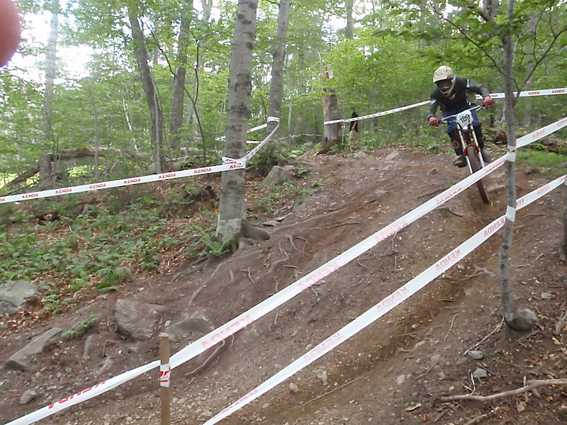 chris anderson in the gravity east series race at sugarbush, sponsered by gamut chainguides and sunline components.