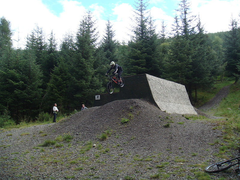 Greig dropping off the large funbox @ Balnain