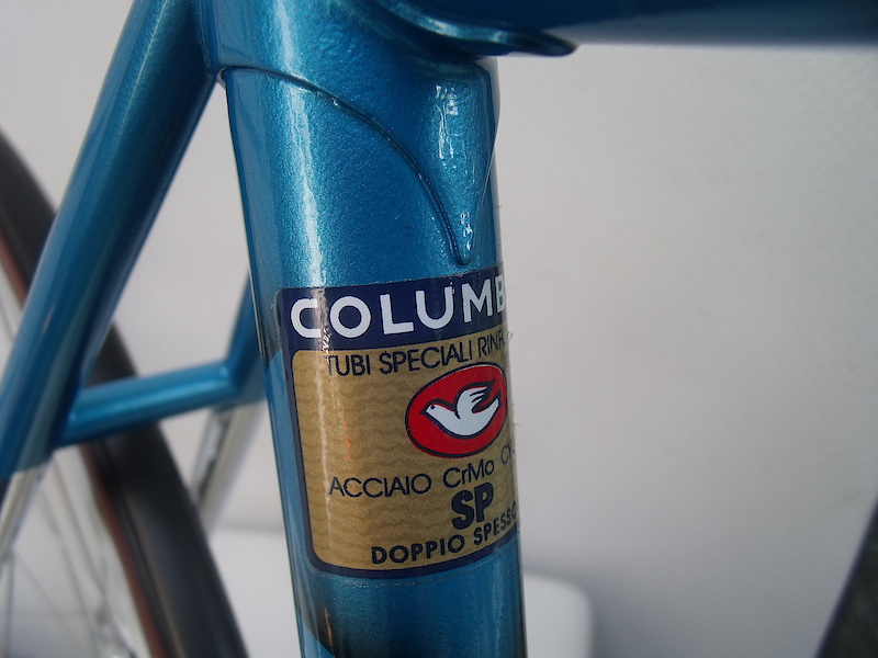 47cm seat tube center to top. Mid-1990's Marinoni Track frame. First generation 700C Velocity Deep V wheels. Mid-1980's Campagnolo Super Record Pista group. LIKE NEW