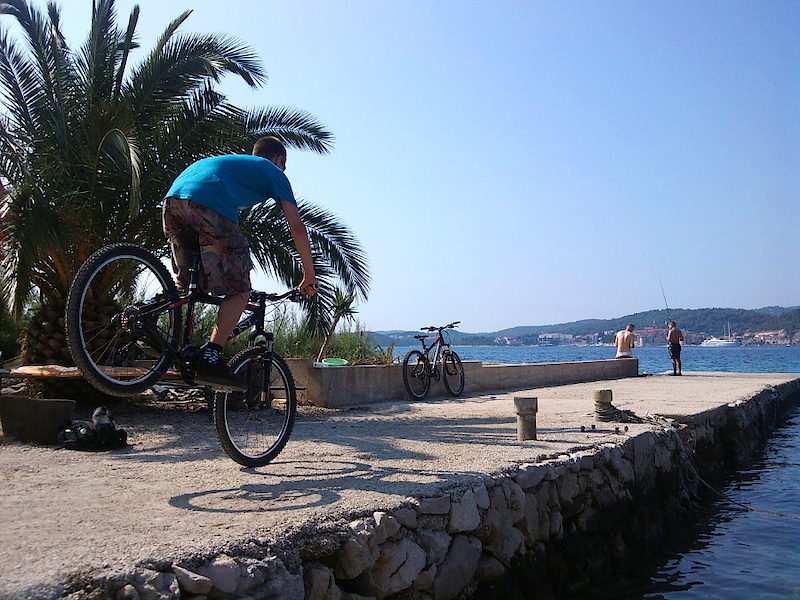 Riding at Dalmatian coast. Pic by Magda