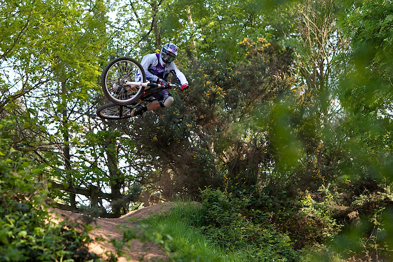 hip hip
photo by http://gepard79.pinkbike.com


www.jaws.pl
