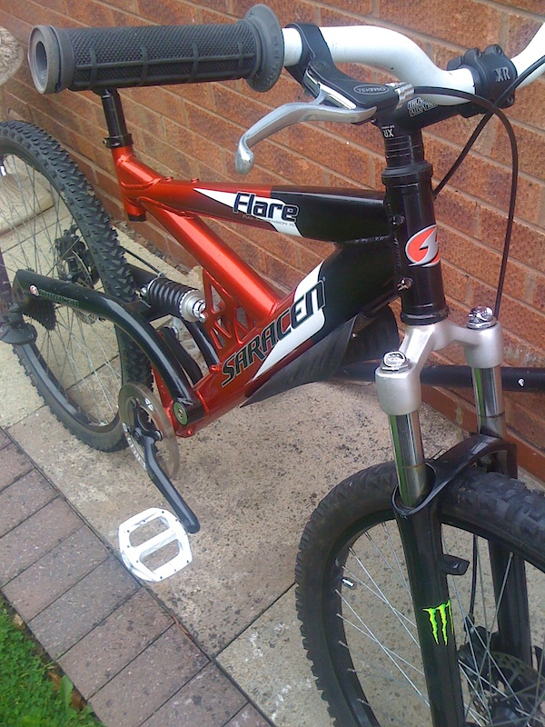 Saracen flare full suspension 26