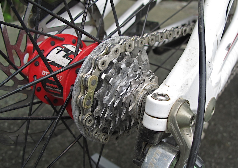 Fairclough's '11 Demo only has six cogs out back, which isn't news... but the fact that the small cog only has 9 teeth is damn interesting. Last week you read all about his special 1 x 6 cassette and 31 tooth chainring, now you can listen to the audio as well.