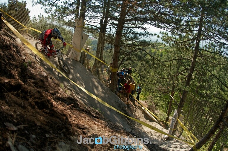few photos from the Shamblahla cup race out in bulgaria... if you want long 6 min , steep , rocky , dusty tracks... its the one! 

www.JacobGibbins.co.uk