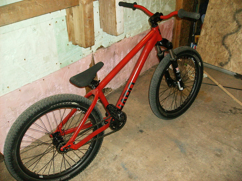 08 haro thread 1 painted red