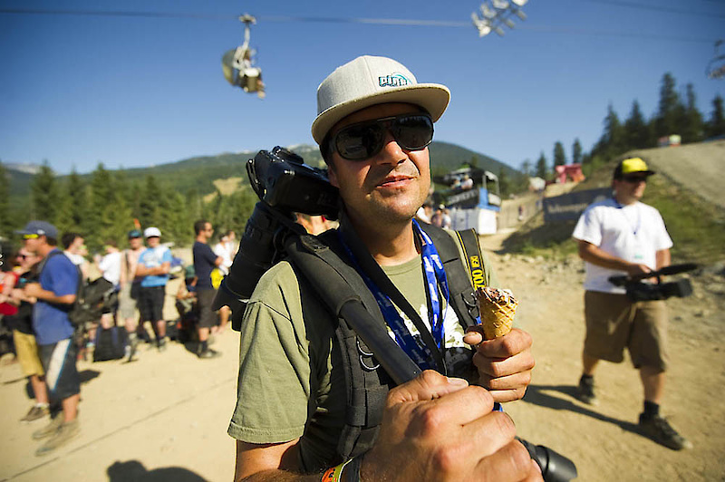 Pinkbike's lead lensman, Ian Hylands: well prepared for the Crankworx Slopestyle Comp (note the ice cream cone).