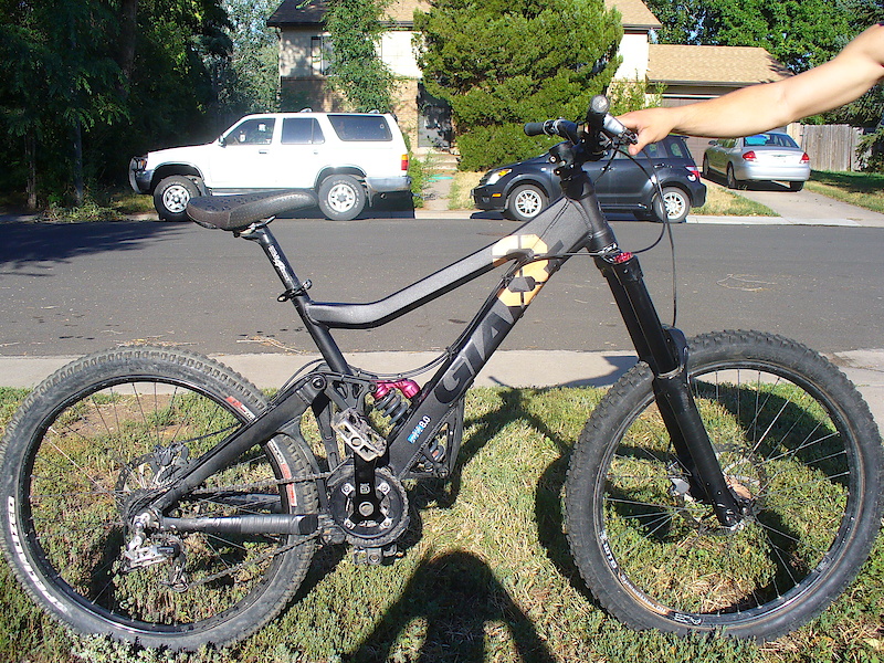 giant glory 2008 specs