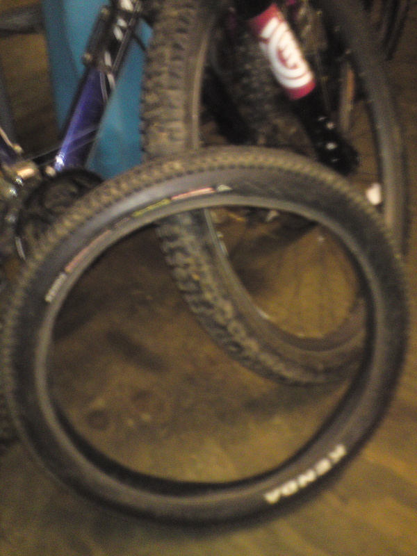 kenda small block 8 24 x 1.95