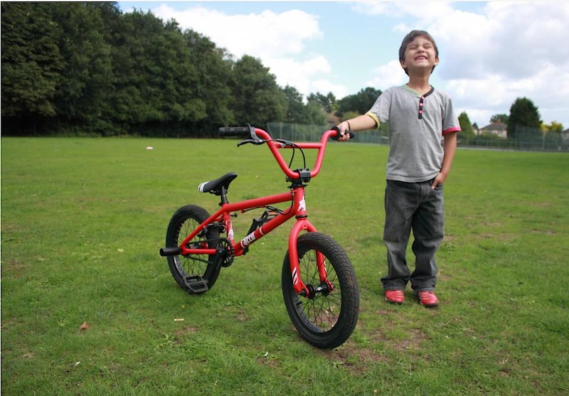 Just turned 6 and got his first BMX, the wethepeople seed 16", starting young (Y)
