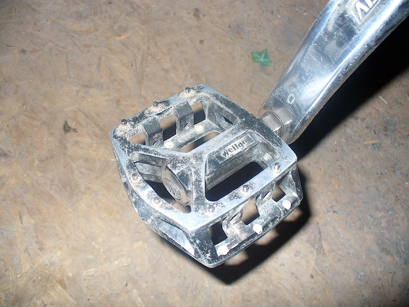 wellgo v8 copy flat pedals