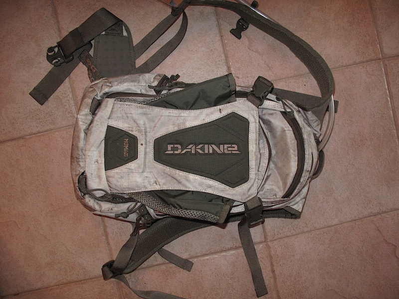 dakine nomad pack