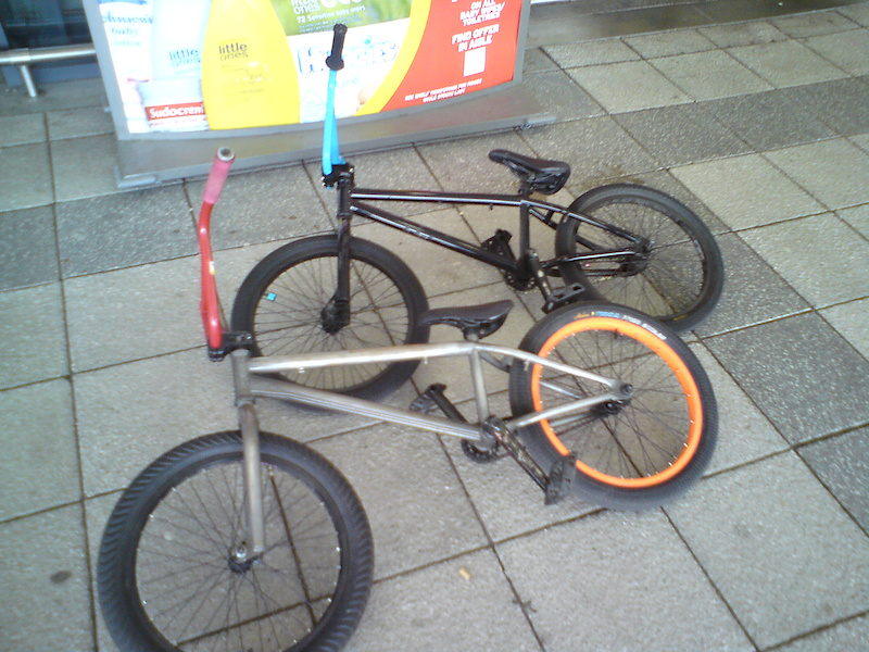 black haro bike and sunday frame