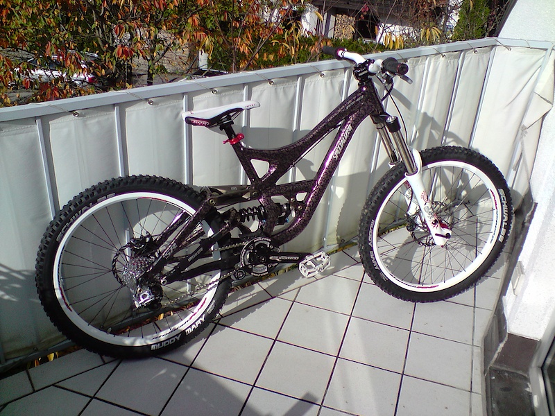 My Ride.... now i´m riding a Rock Shox Totem Coil in the Demo and it´s waaayyyy better :)