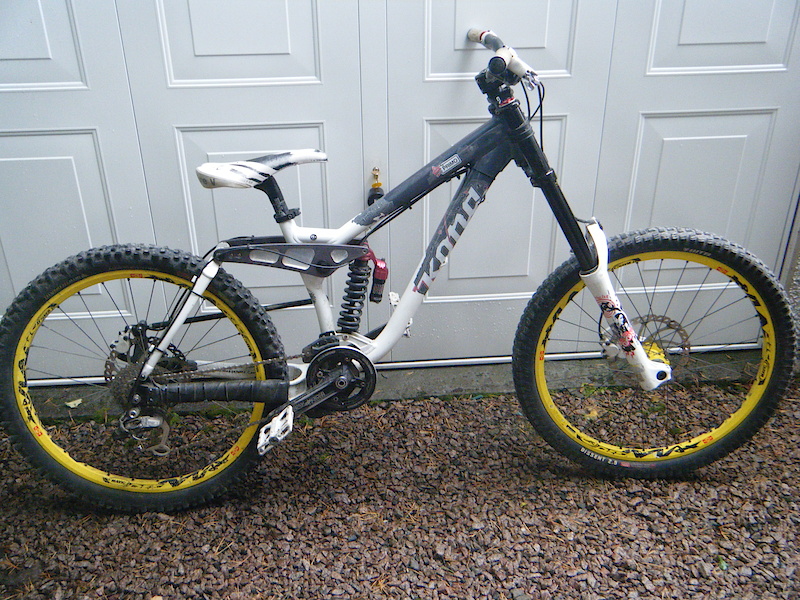 2009 Kona stinky garbanzo primo size med For Sale