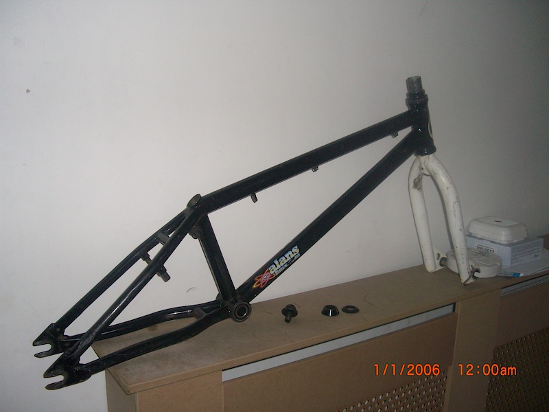 my frame and forks (wanna buy? message me)